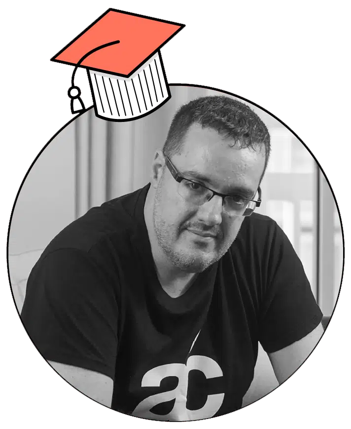 Julio César Fernández, director académico de Apple Coding Academy