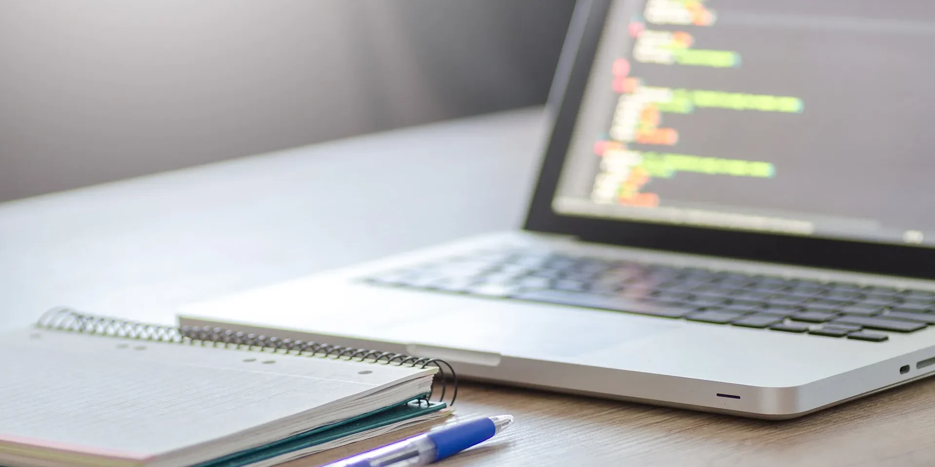 Lenguaje-de-programacion-nativo-y-sus-beneficios-para-empresas